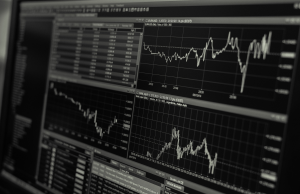 Digital Finance and Budgeting Tools Drive Growth in 2025