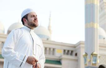 Daily Life in the UAE: Between Heritage and Progress