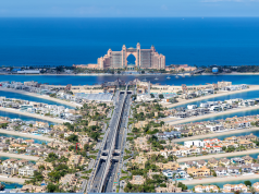 Property Market Hits New Milestone with Billion-Dirham Palm Jumeirah Land Sale © Canva