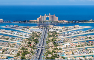 Property Market Hits New Milestone with Billion-Dirham Palm Jumeirah Land Sale © Canva