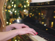 Christmas Performances in Dubai 2025 © Canva