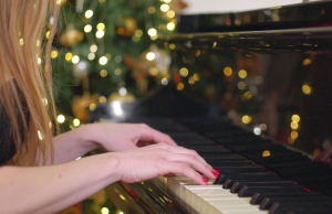 Christmas Performances in Dubai 2025 © Canva