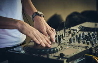 David Guetta in Dubai: Global DJ Returns for a High-Energy Live Show © Canva